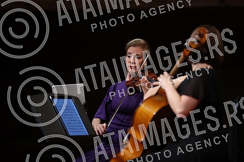 The American violinist Elizabeth Pitcairn performed in the Great Hall of the Kolarce Endowment, and the audience in Serbia had the opportunity to hear for the first time the sounds of one of the most famous and expensive violins in the world, the Red