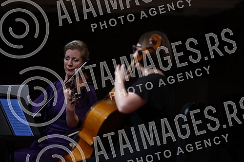 The American violinist Elizabeth Pitcairn performed in the Great Hall of the Kolarce Endowment, and the audience in Serbia had the opportunity to hear for the first time the sounds of one of the most famous and expensive violins in the world, the Red