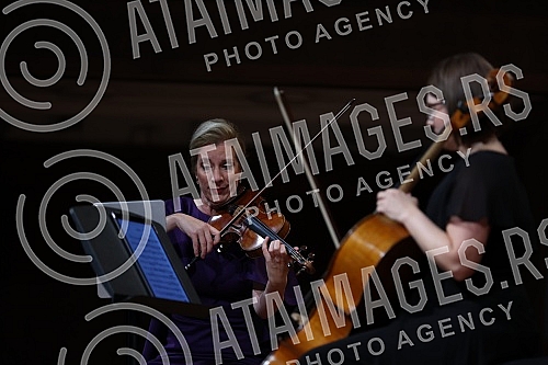 The American violinist Elizabeth Pitcairn performed in the Great Hall of the Kolarce Endowment, and the audience in Serbia had the opportunity to hear for the first time the sounds of one of the most famous and expensive violins in the world, the Red