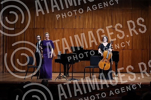 The American violinist Elizabeth Pitcairn performed in the Great Hall of the Kolarce Endowment, and the audience in Serbia had the opportunity to hear for the first time the sounds of one of the most famous and expensive violins in the world, the Red