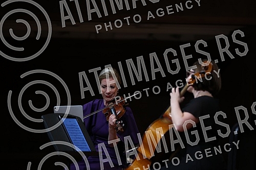 The American violinist Elizabeth Pitcairn performed in the Great Hall of the Kolarce Endowment, and the audience in Serbia had the opportunity to hear for the first time the sounds of one of the most famous and expensive violins in the world, the Red