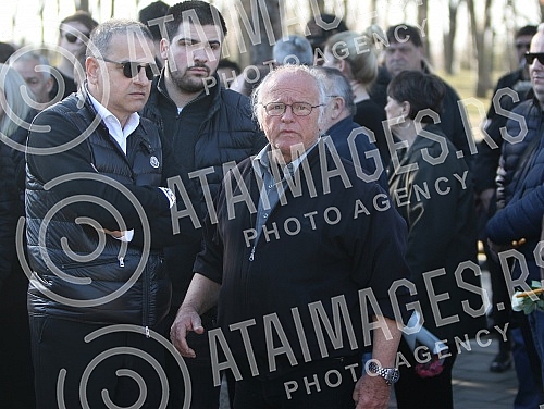Funeral of Divna Karleusa held on Beanijsko cemetary.Sahrana povodom smrti Divne Karleuse odrzana na Bezanijskom groblju.