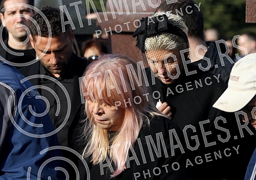Funeral of Divna Karleusa held on Beanijsko cemetary.Sahrana povodom smrti Divne Karleuse odrzana na Bezanijskom groblju.