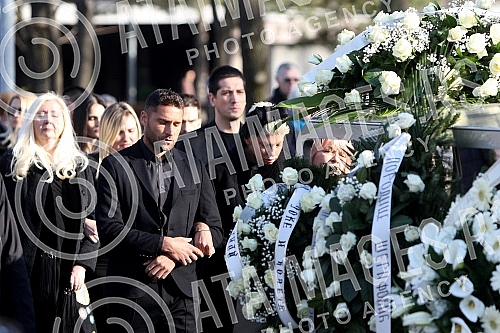 Funeral of Divna Karleusa held on Beanijsko cemetary.Sahrana povodom smrti Divne Karleuse odrzana na Bezanijskom groblju.