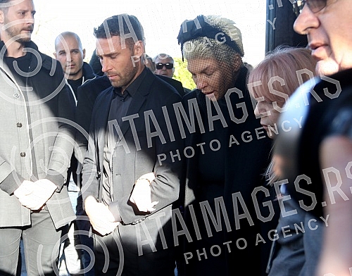 Funeral of Divna Karleusa held on Beanijsko cemetary.Sahrana povodom smrti Divne Karleuse odrzana na Bezanijskom groblju.