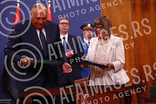 The program of cooperation in the field of culture and art between the Egyptian and Serbian governments was signed by the Minister of Culture and Information Maja Gojkovic and the Minister of Foreign Affairs Samih Sukri, as well as the Memorandum of 