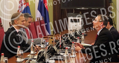 The President of the Foreign Affairs Committee, Borko Stefanovic, met with Canadian Ambassador Giles Norman in the House of the National Assembly.Predsednik Odbora za spoljne poslove Borko Stefanovic se sastao sa ambasadorom Kanade Dzajlsom Normano