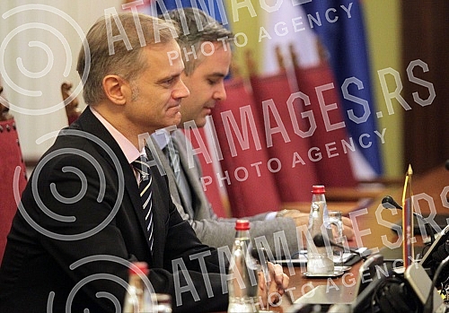 The President of the Foreign Affairs Committee, Borko Stefanovic, met with Canadian Ambassador Giles Norman in the House of the National Assembly.Predsednik Odbora za spoljne poslove Borko Stefanovic se sastao sa ambasadorom Kanade Dzajlsom Normano