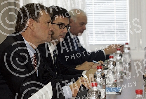 Minister of State Administration and Local Self-Government of Serbia Branko Ruzic met with representatives of the International Monetary Fund (IMF) Mission, led by James Ruff.Ministar drzavne uprave i lokalne samouprave Srbije Branko Ruzic sastao se