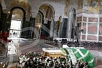 In the Temple of Saint Sava, a coffin with the remains of Patriarch Irinej was placed on a pedestal of flowers.U Hramu Svetog Save na postament od cveca polozen je kovceg sa zemnim ostacima patrijarha Irineja.