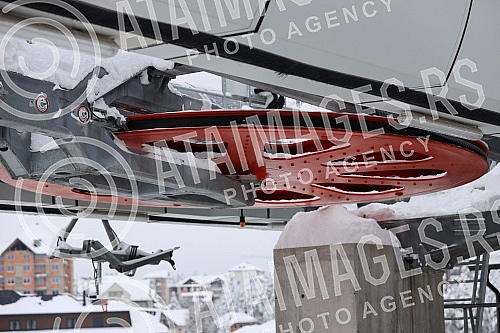 Gold gondola Zlatibor is the longest panoramic gondola in the world.Gold gondola Zlatibor najduza je panoramska gondola na svetu.