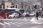 Snow in Belgrade has been falling for the second day, the central roads have been cleared, sidewalks are being cleaned.Sneg u Beogradu pada vec drugi dan, centralne sabracajnice su rasciscene, ciste se trotoari