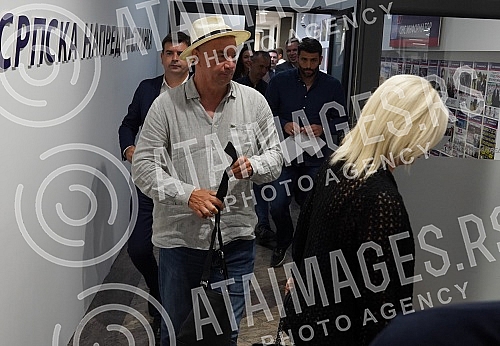 The session of the Presidency of the Serbian Progressive Party has ended.Zavsena je Sednica Predsednistva Srpske napredne stranke.