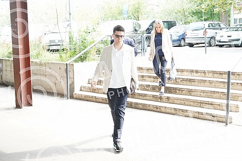 The arrival of members of the Serbian Progressive Party to the session of the Presidency, where a decision will be made on the SNS candidate for the President of the National Assembly.Dolazak clanova Srpske napredne stranke na sednicu Predsednistva