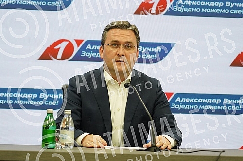 Addressing the media after the completed session of the Presidency of the Serbian Progressive Party.Obaracanje medijima nakon zavrsene sednice Predsednistva Srpske napredne stranke.