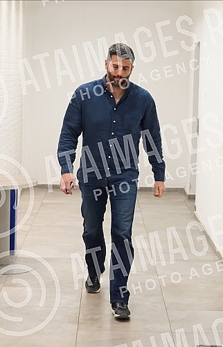 The arrival of members of the Serbian Progressive Party to the session of the Presidency, where a decision will be made on the SNS candidate for the President of the National Assembly.Dolazak clanova Srpske napredne stranke na sednicu Predsednistva