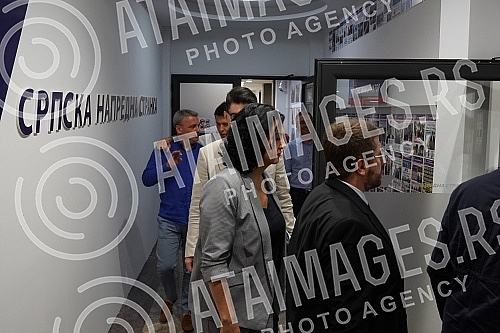 The session of the Presidency of the Serbian Progressive Party has ended.Zavsena je Sednica Predsednistva Srpske napredne stranke.