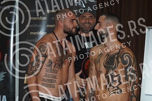 The measurement of fighters in front of the Memorial of prof. Dr. Miroslav Popovic.Merenje boraca pred Memorijal prof. dr Miroslav Popovic.