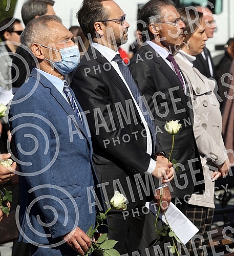The Jajinci Memorial Park marked the Day of Remembrance for the suffering of Serbs, Roma and Jews at that site in the Second World War, and the state commemorative ceremony was led by Prime Minister Ana Brnabic.U Spomen-parku Jajinci obelezen je Da