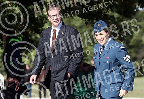 The Jajinci Memorial Park marked the Day of Remembrance for the suffering of Serbs, Roma and Jews at that site in the Second World War, and the state commemorative ceremony was led by Prime Minister Ana Brnabic.U Spomen-parku Jajinci obelezen je Da