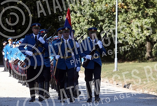 The Jajinci Memorial Park marked the Day of Remembrance for the suffering of Serbs, Roma and Jews at that site in the Second World War, and the state commemorative ceremony was led by Prime Minister Ana Brnabic.U Spomen-parku Jajinci obelezen je Da