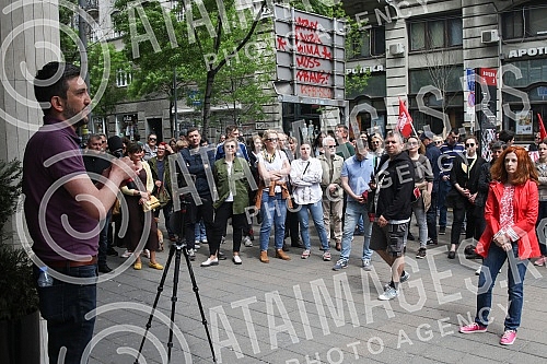 A protest began on Nikola Pasic Square at noon on the occasion of May Day and the conditions in which workers in Serbia work, and representatives of the coalition Moramo and the united branch union Nezavisnost called for a protest walk.Na Trgu Niko
