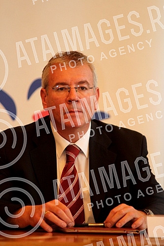 Potpisivanje ugovora izmedju Ministarstva omladine i sporta Republike Srbije i Sportskog saveza Srbije u Palati Srbija