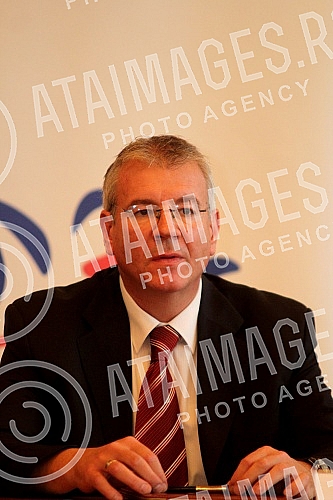 Potpisivanje ugovora izmedju Ministarstva omladine i sporta Republike Srbije i Sportskog saveza Srbije u Palati Srbija