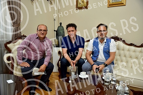 The Mayor of Nis, Dragana Sotirovski, received Dzenan Loncarevic at the City Hall on the occasion of the concert scheduled for July 8 at the Nis Summer Stage (Niska Fortress).Gradonacelnica Nisa Dragana Sotirovski primila je u Gradskoj kuci Dzenana