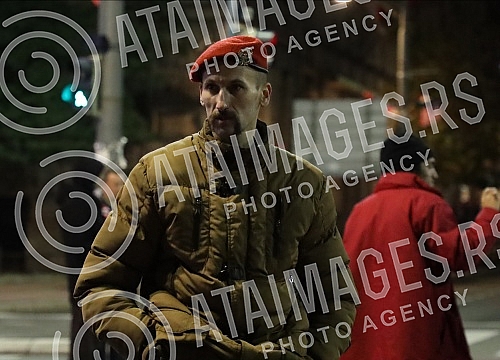 Several right-wing organizations organized a rally in front of the Serbian Parliament building in support of the brothers from Kosovo and Metohija.Nekoliko desnicarskih organizacija organizovalo je ispred zgrade Skupstine Srbije skup u znak podrske