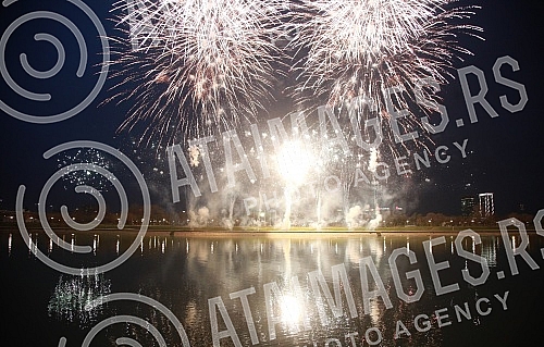 The celebration of the beginning of the Chinese New Year - the year of the tiger began with a festive fireworks display at 5 pm (ie at midnight Beijing time) on the Sava Promenade, in front of the Belgrade Gallery.Obelezavanje pocetka Kineske nove 