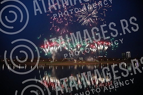 The celebration of the beginning of the Chinese New Year - the year of the tiger began with a festive fireworks display at 5 pm (ie at midnight Beijing time) on the Sava Promenade, in front of the Belgrade Gallery.Obelezavanje pocetka Kineske nove 