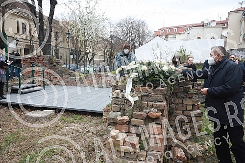 Deputy Prime Minister and Minister of Culture and Information Maja Gojkovic and the manager of the National Library of Serbia Vladimir Pistalo laid wreaths to mark the Day of Remembrance of the suffering of the National Library of Serbia in the Nazi 