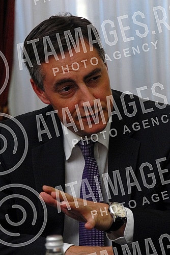 Ivica Dacic - Ministar spoljnih poslova razgovarao je sa izvestiocem Evropskog parlamenta za Srbiju Dejvidom Mekalisterom.