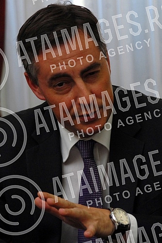 Ivica Dacic - Ministar spoljnih poslova razgovarao je sa izvestiocem Evropskog parlamenta za Srbiju Dejvidom Mekalisterom.