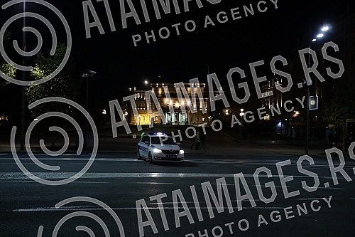 Protest against the introduction of kovid passes in front of the National Assembly of Serbia.Protest protiv uvodjenja kovid propusnica ispred Narodne skupstine Srbije.