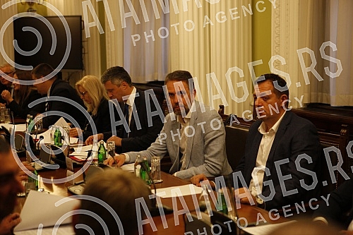 Working group for inter-party dialogue with representatives of parties without the mediation of foreigners held its 15th meeting in the Serbian Parliament.Radna grupa za medjustranacki dijalog sa predstavnicima stranaka bez posredovanja stranaca od