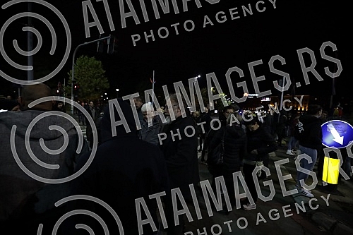 Protest against the introduction of kovid passes in front of the National Assembly of Serbia.Protest protiv uvodjenja kovid propusnica ispred Narodne skupstine Srbije.