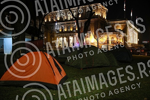 In front of the building of the Presidency, a protest initiative of the Start - Change and the Association of Environmental Organizations of Serbia with a request to permanently ban the exploration and exploitation of pine and lithium on the territor