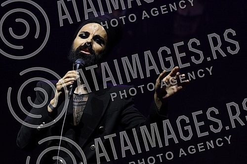 The Guitar Art Festival was officially closed with the first solo concert of one of the best guitarists in this area, Miroslava Tadic, in the mts hall.Prvim solo koncertom jednog od najboljih gitarista ovih prostora Miroslava Tadic u mts dvorani sv