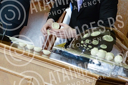 The draw was held which specifies the number of the candidates for election to the President of the Republic of Serbia.Odrzan zreb kojim se utvrdjuje redni broj kandidata na izborima za predsednika Republike Srbije.