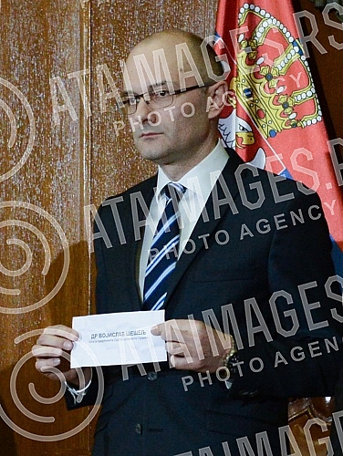 The draw was held which specifies the number of the candidates for election to the President of the Republic of Serbia.Odrzan zreb kojim se utvrdjuje redni broj kandidata na izborima za predsednika Republike Srbije.