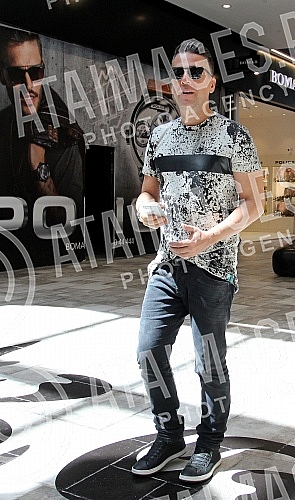 Promotion of new song and new spot 