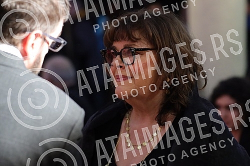 The Belgrade Drama Theater celebrated its 75th birthday by awarding traditional annual prizes to associates and members of the House.Beogradsko dramsko pozoriste proslavilo je 75. rodjendan svecanom dodelom tradicionalnih godisnjih nagrada saradnic