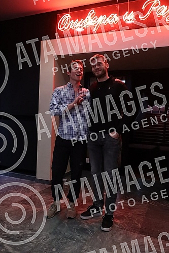 The Belgrade Drama Theater celebrated its 75th birthday by awarding traditional annual prizes to associates and members of the House.Beogradsko dramsko pozoriste proslavilo je 75. rodjendan svecanom dodelom tradicionalnih godisnjih nagrada saradnic