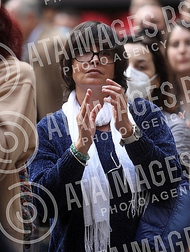 A protest of employees at the Faculty of Philology of the University of Belgrade was held on the Plateau in front of the Faculty of Philosophy, due to the interruption of the process of electing the dean of that educational institution.Na Platou is