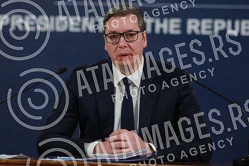 The President of the Republic of Serbia, Aleksandar Vucic, addressed the public regarding the development of the situation in Ukraine, and presented Serbia's position on other important economic and political issues.Predsednik Republike Srbije Alek