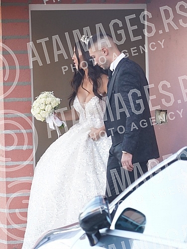 The wedding celebration was organized by Bojana Rodic and Mirko Sijan at the S Club in Jakovo.Svadbeno veselje Bojana Rodic i Mirko Sijan su organizovali u S Klub u Jakovu.