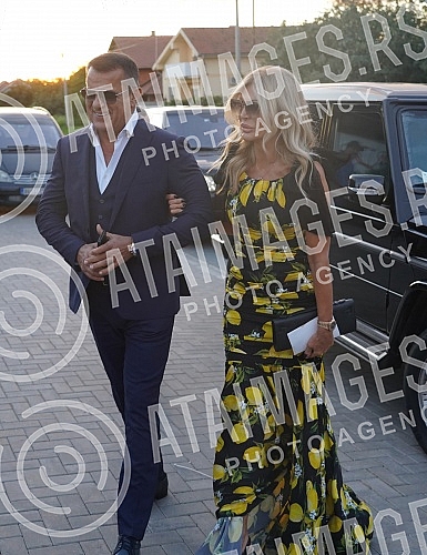 The wedding celebration was organized by Bojana Rodic and Mirko Sijan at the S Club in Jakovo.Svadbeno veselje Bojana Rodic i Mirko Sijan su organizovali u S Klub u Jakovu.