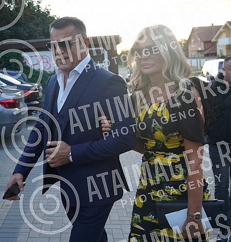 The wedding celebration was organized by Bojana Rodic and Mirko Sijan at the S Club in Jakovo.Svadbeno veselje Bojana Rodic i Mirko Sijan su organizovali u S Klub u Jakovu.